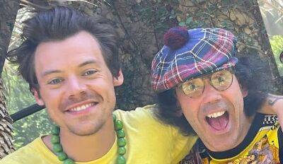 Watch Nardwuar interview Harry Styles - www.thefader.com - county Butler
