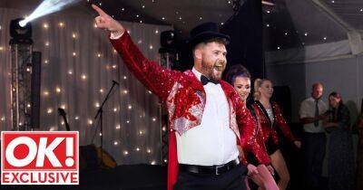 Danny Jones - Steph Jones - Danny Miller - Watch Danny Miller’s flashmob wedding dance in full - as he turns Greatest Showman - ok.co.uk - county Jones