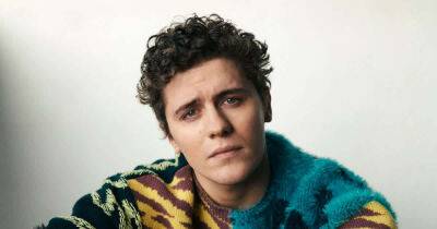 Derry Girls star Dylan Llewellyn joins Death in Paradise spin-off - details - www.msn.com - New York - city Hartford