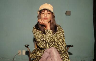 M.I.A. coaches her artificial doppelganger in the music video for ‘Popular’ - www.nme.com