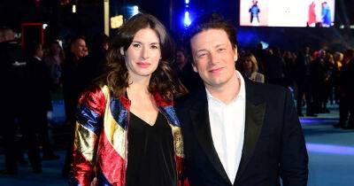 Jamie Oliver - 'Deeply scary': Jamie Oliver praises wife Jools as he reveals she has long COVID - msn.com - London