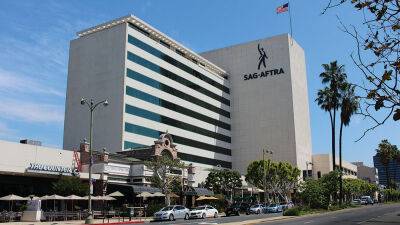Gene Maddaus-Senior - SAG-AFTRA Approves Deal Allowing Actors to Appear on Multiple Shows - variety.com - city Sacramento