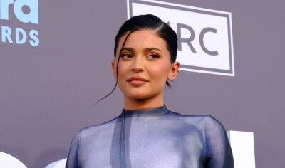 Kylie Jenner - Stassie Karanikolaou - Tiktok - Kylie Jenner Shuts Down Comments About Her Lips: ‘It’s The Filter’ - etcanada.com