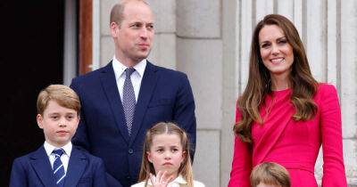 Kate Middleton - prince Charles - Michael Middleton - Carole Middletonа - Williams - Cambridges break with tradition and shun boarding school for their children - msn.com - county Berkshire - Beyond