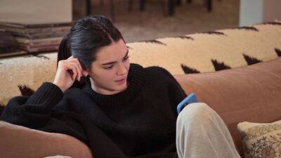 Kendall Jenner Says ‘The Narrative’ About Her And The Kardashians Is ‘So Out Of Hand’ - etcanada.com