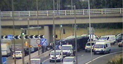 Lorry overturns in rush hour crash on M8 as emergency services race to scene - www.dailyrecord.co.uk - Scotland
