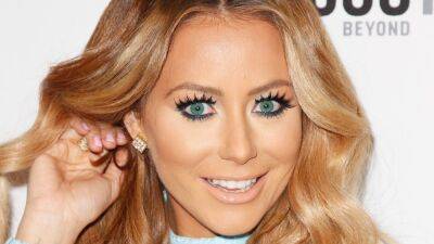 Help, I Can't Stop Thinking About Aubrey O'Day - glamour.com - city Santorini
