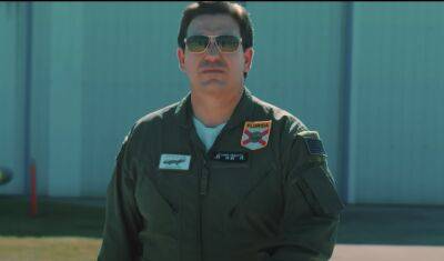 DeSantis Debuts ‘Top Gun’-Style Ad With Himself As Maverick - deadline.com - Florida - Iraq - county Bay
