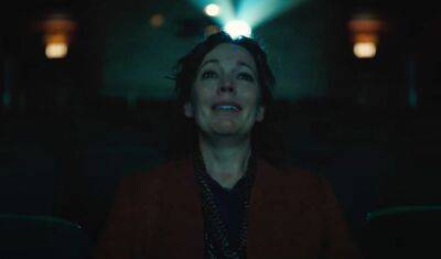 Olivia Colman - Sam Mendes - ‘Empire Of Light’ Teaser: Olivia Colman Shows The Power Of Cinema In Sam Mendes’ Upcoming Drama - theplaylist.net - Britain