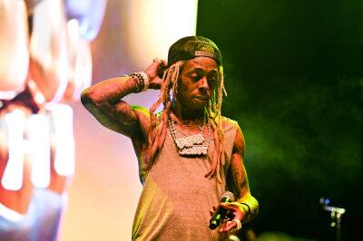Lil Wayne Threatens To End Show After Fan Tosses Object Onstage: ‘It’s Called Respect’ - etcanada.com - city Jacksonville