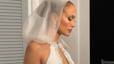 Jennifer Lopez - Ralph Lauren - A Closer Look at Jennifer Lopez’s Wedding Day Jewelry - glamour.com