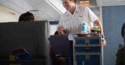 Attendant says passengers should avoid tea and coffee while travelling on flights - www.dailyrecord.co.uk