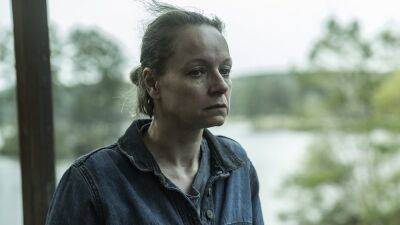 'Tales of the Walking Dead': Samantha Morton Makes Unsettling Return as Dee in Sneak Peek (Exclusive) - etonline.com - county Morton