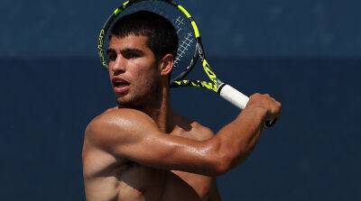 Carlos Alcaraz, 19, Is Your New Tennis Crush - See His Shirtless U.S. Open Practice Photos! - www.justjared.com - Spain - USA - New York