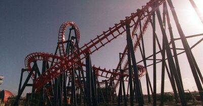 Girl rushed to hospital after 19 passengers trapped on rollercoaster - www.manchestereveningnews.co.uk