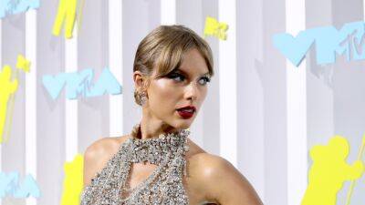 Dylan Obrien - Alert: Taylor Swift Wore a Naked Dress to the VMAs - glamour.com - Canada