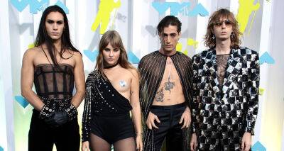 Maneskin Goes Rocker Chic for MTV VMAs 2022 - www.justjared.com - Italy - Victoria - city Newark