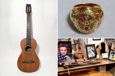 Marilyn Monroe - John F.Kennedy - B.B. King’s first guitar, Marilyn Monroe photos, Mantle ring among celeb items on auction block - nypost.com - USA - New York - Guernsey - county St. Louis