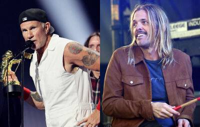 Taylor Hawkins - Foo Fighters - Red Hot Chili-Peppers - Jack Harlow - Red Hot Chili Peppers dedicate MTV VMAs Global Icon Award to Taylor Hawkins - nme.com - New Jersey - Colombia - Chad - city Bogota, Colombia - city Newark, state New Jersey