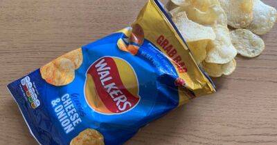 Walkers debunks popular cheese and onion flavour crisps packaging myth - www.dailyrecord.co.uk - Britain