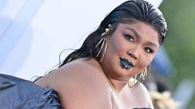 Lizzo Clarified Exactly Who Her VMAs Speech Was Meant For - www.glamour.com