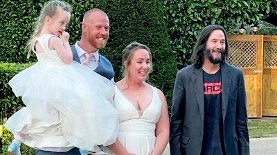 Keanu Reeves crashes couple's wedding in England: 'Out of this world' - www.foxnews.com