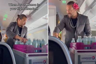 Jason Momoa - Tiktok - ‘Aquaman’ Jason Momoa hands out water aboard flight, gets called ‘Aguaman’ - nypost.com - Hawaii