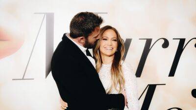 Jennifer Lopez - Kevin Smith - Jason Mewes - Ben Affleck - J-Lo Ben’s ‘Achingly Beautiful’ Wedding Vows Had Guests in Tears - stylecaster.com - Jersey