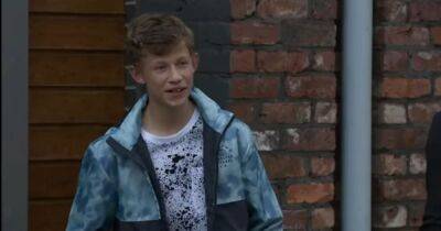 James Bailey - George Shuttleworth - ITV Coronation Street fans distracted by Sean's son Dylan as he stays in Weatherfield - manchestereveningnews.co.uk - London - county Weatherfield
