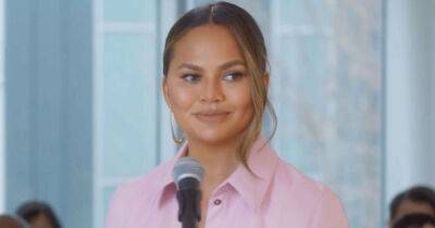 Chrissy Teigen - John Legend - Chrissy Teigen Reveals Pregnancy And Baby Bump With 'Hopeful' Message Almost Two Years After Losing Son - msn.com