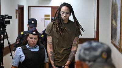 Justin Bieber - Brittney Griner - Celebrities react to Brittney Griner's 9-year Russian prison sentence: 'This hurts' - foxnews.com - USA - Russia