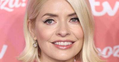 Holly Willoughby - Vanessa Feltz - Karen Taylor - ITV This Morning's Holly Willoughby drives fans wild with sexiest snap yet as she celebrates 15th wedding anniversary - msn.com - Taylor