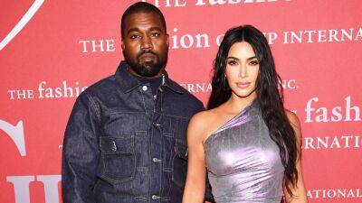 Kim Kardashian - Jimmy Fallon - Kanye West - John Legend - North West - The Fashion-Forward Way Kim Kardashian and Her Daughters Are Supporting Kanye West - etonline.com - Paris - USA - Chicago