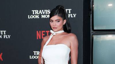 Kylie Jenner - Kylie Just Responded to Claims She’s ‘Putting Customers at Risk’ by not Following ‘Proper Sanitation Protocols’ - stylecaster.com