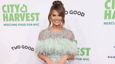 Chrissy Teigen - John Legend - Chrissy Just Responded to Someone Saying They ‘Don’t Even Recognize’ Her Anymore Amid Her 4th Pregnancy - stylecaster.com