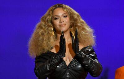 Tina Knowles - Watch a news presenter name-drop 15 Beyoncé songs in a traffic report - nme.com - Australia - Britain - France - New Zealand - USA - Ireland - Canada - Netherlands - city Philadelphia