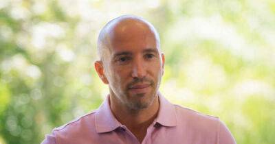 Jason Oppenheim is more "open" to the idea of being a husband than a father. - www.msn.com