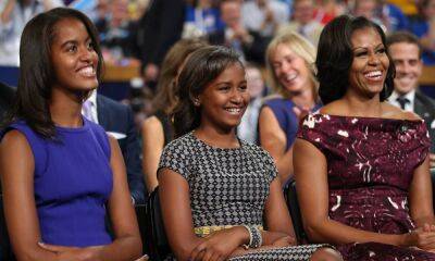 Michelle Obama's rare photo of daughters Malia and Sasha is so down-to-earth - hellomagazine.com - Los Angeles