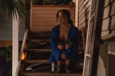 Tessa Thompson - Steve Buscemi - Guy Lodge - Voice - ‘The Listener’ Review: Tessa Thompson Speaks to the Sleepless as the Audience Dozes Off - variety.com - USA