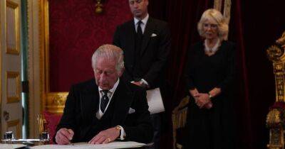 prince Philip - queen Victoria - Elizabeth Ii Queenelizabeth (Ii) - Charles - Charles Iii III (Iii) - Williams - queen consort Camilla - Why King Charles used new signature for the first time after being proclaimed as monarch - dailyrecord.co.uk - Britain - India