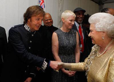 Paul Maccartney - prince Philip - George Harrison - the late queen Elizabeth Ii II (Ii) - Paul McCartney Fondly Recalls His Meetings With The Queen, Including One ‘Too Cheeky’ Remark - deadline.com - Britain - county Hall