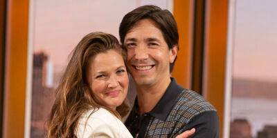 Justin Long - Exes Drew Barrymore & Justin Long Have an Emotional Reunion on Her Show - justjared.com