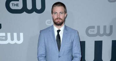 Stephen Amell - Stephen Amell sues his neighbour - msn.com - Los Angeles
