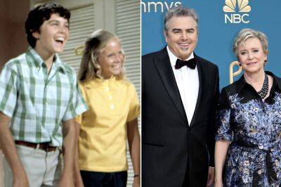 Original ‘Brady Bunch’ stars reunite at 2022 Emmys - nypost.com