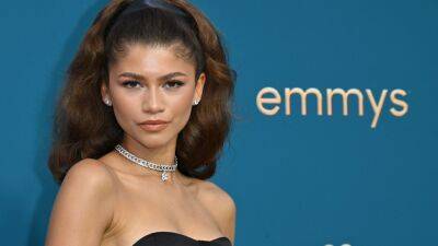 Emmy Award - Zendaya Wore a Strapless Black Valentino Ball Gown to the Emmys - glamour.com - California - city Downtown - city Los Angeles, state California