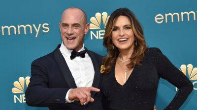 Mariska Hargitay and Christopher Meloni Walked The Emmys Red Carpet Together, and Fans Can't Get Enough - www.glamour.com