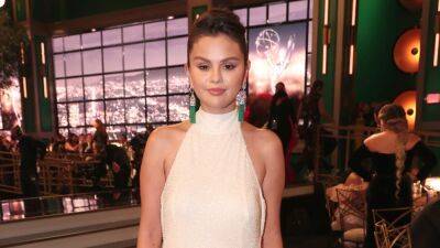 Selena Gomez - Kenan Thompson - Steve Martin - Selena Gomez Stuns in Slinky White Halter Dress at the 2022 Emmys - etonline.com