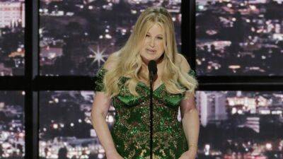 Jennifer Coolidge Wins First Emmy for 'The White Lotus' - www.etonline.com - Los Angeles - Hawaii