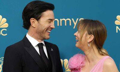 Kaley Cuoco - Emmy Awards - Tom Pelphrey - Kaley Cuoco and Tom Pelphrey look so in love during red carpet debut at the Emmys - hellomagazine.com - Los Angeles