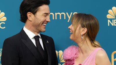 Kaley Cuoco and Tom Pelphrey Made Their Red Carpet Debut at the 2022 Emmys - www.glamour.com - France - Netflix